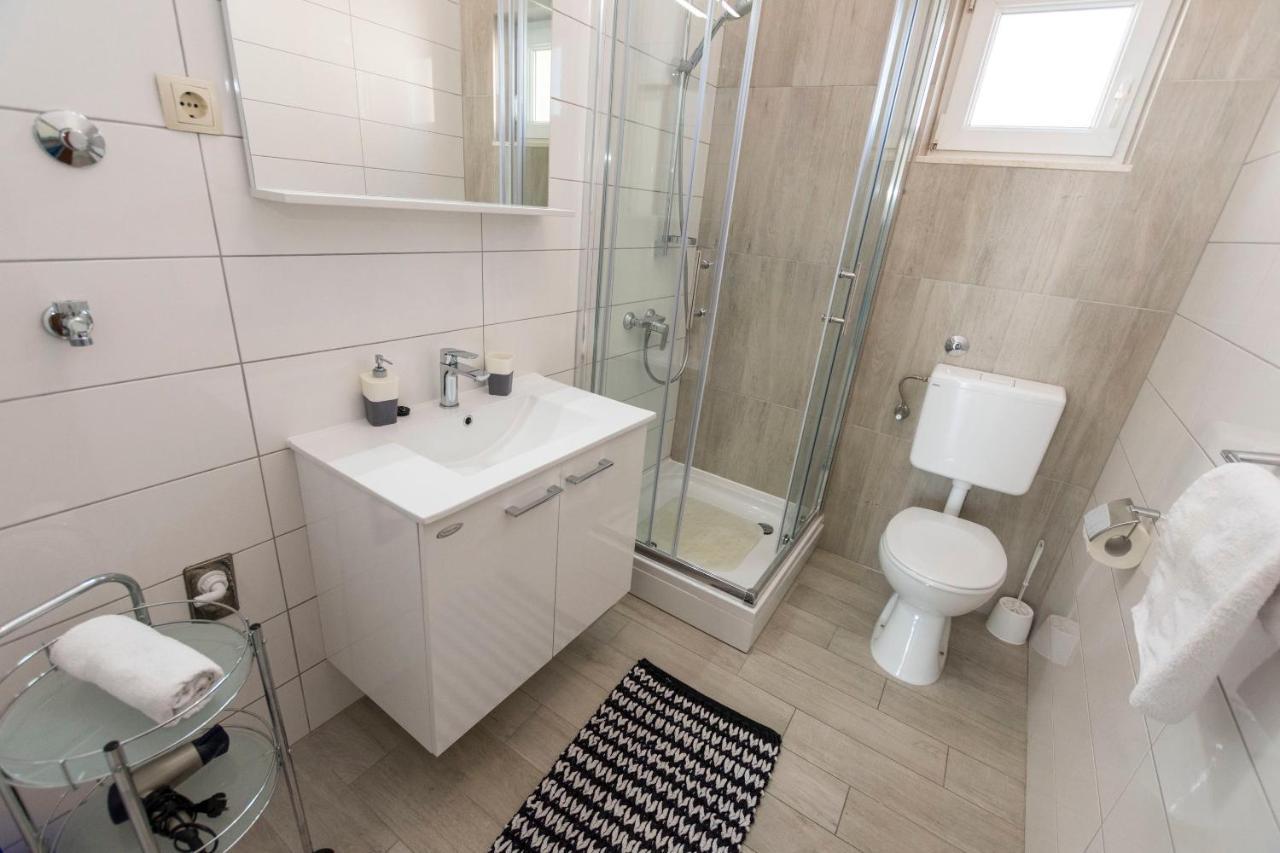 Apartment Nensi พรีมอชเตน ภายนอก รูปภาพ